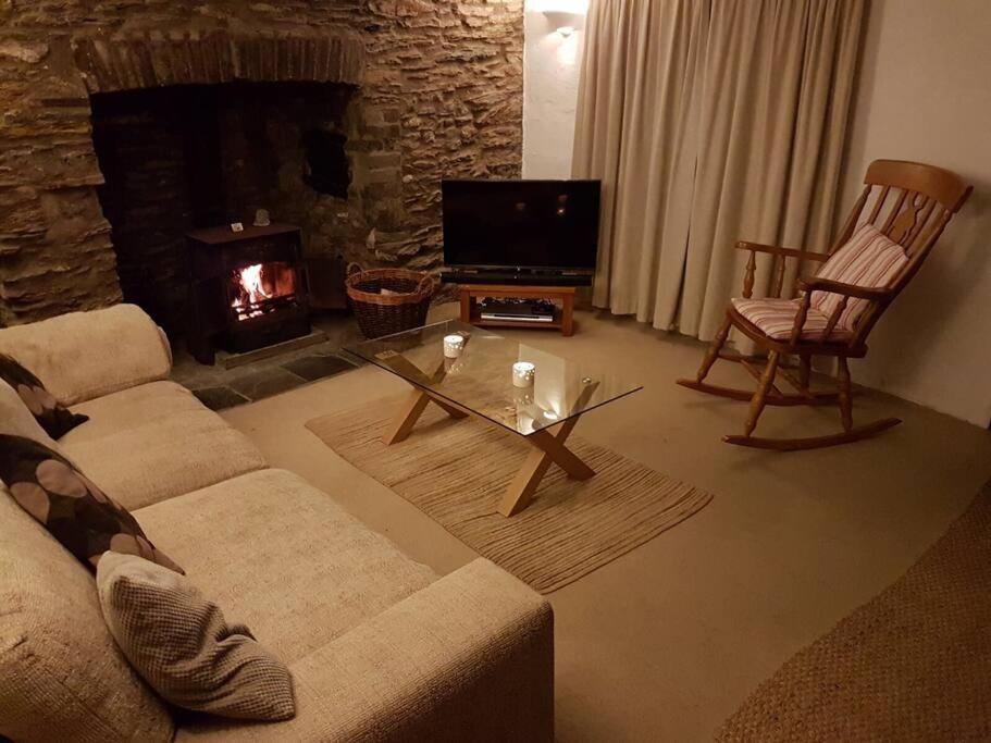 Cosy Private Cottage Near Beach Ilfracombe Exterior photo
